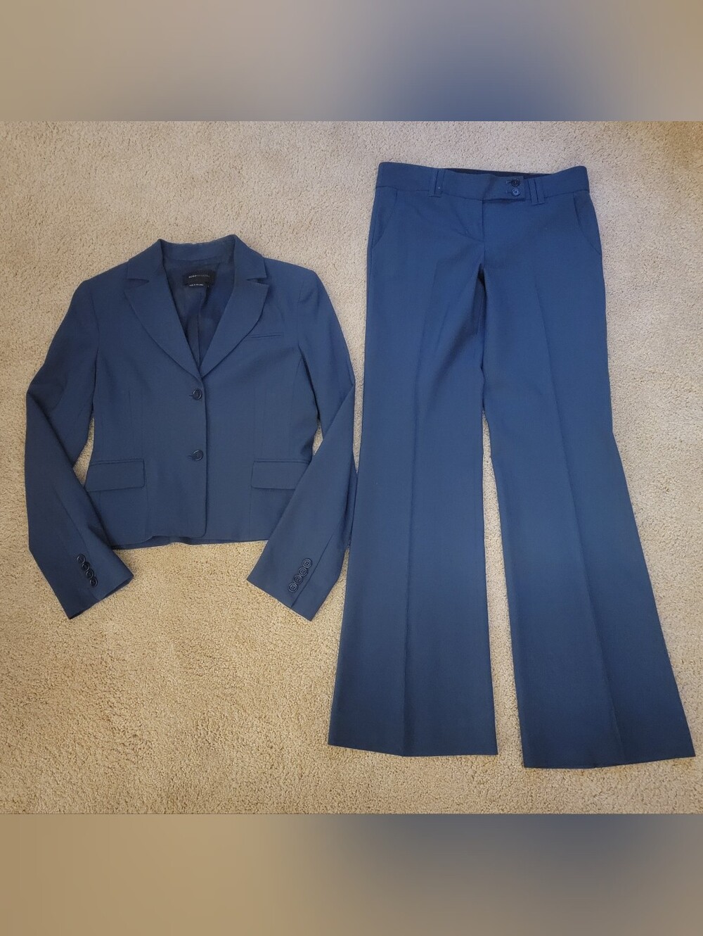 BCBGMAXAZRIA Wool Suit Set Steel Blue 2-Button Blazer-Small, Daria Pants-Size 2